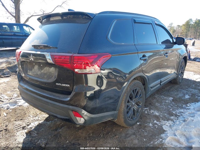 2018 MITSUBISHI OUTLANDER JA4AD3A33JZ018552 Photo 3