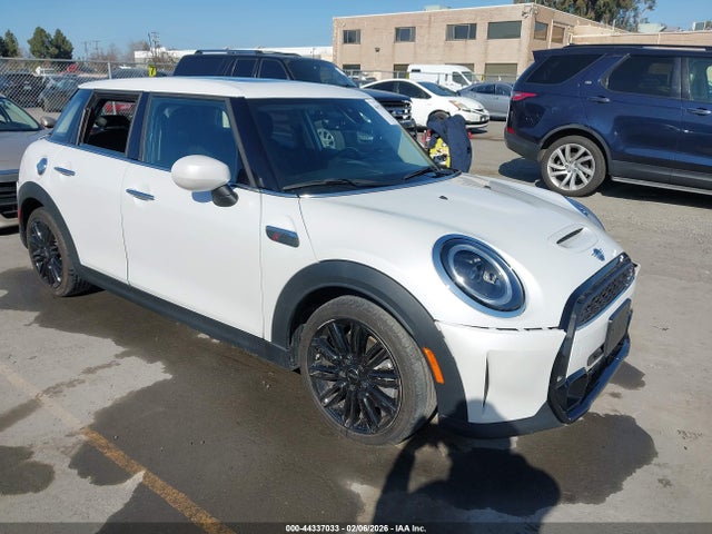 2024 MINI HARDTOP WMW53DK04R2V08164