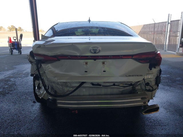 4T1BZ1FB8KU027080 Toyota AVALON LIMITED