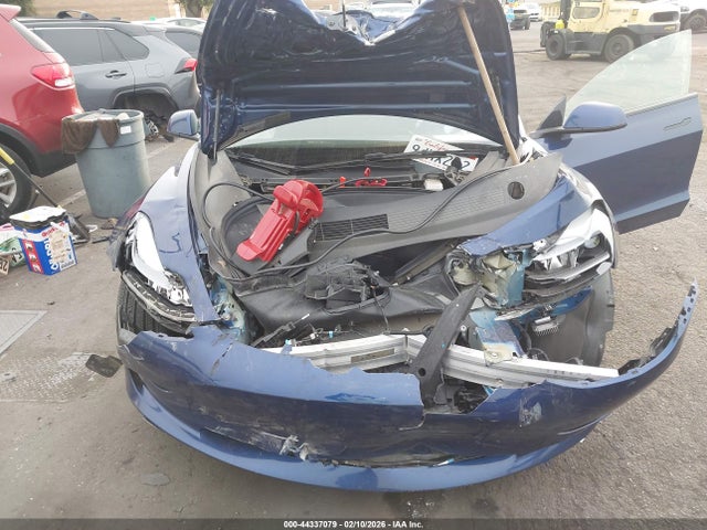 2023 Tesla Model 3 Rear-wheel Drive მანქანა იყიდება აუქციონზე, vin: 5YJ3E1EA8PF654777, აუქციონის ნომერი: 44337079