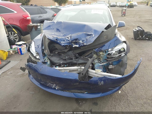 2023 Tesla Model 3 Rear-wheel Drive მანქანა იყიდება აუქციონზე, vin: 5YJ3E1EA8PF654777, აუქციონის ნომერი: 44337079