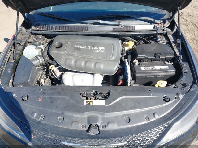Продаж на аукціоні авто 2015 Chrysler 200 S, vin: 1C3CCCBB0FN538105, номер лоту: 44337084