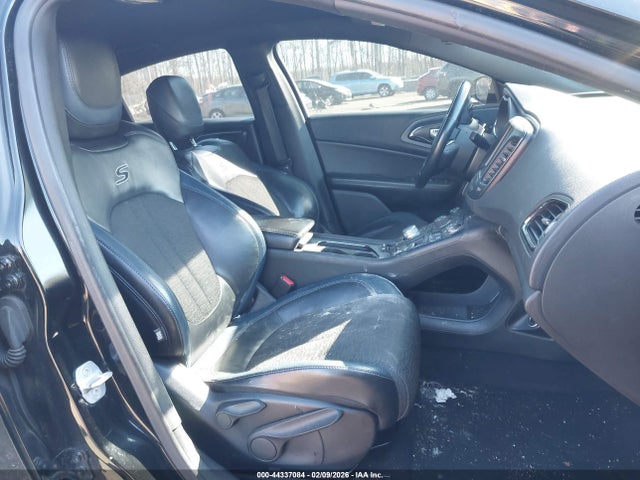 Продаж на аукціоні авто 2015 Chrysler 200 S, vin: 1C3CCCBB0FN538105, номер лоту: 44337084