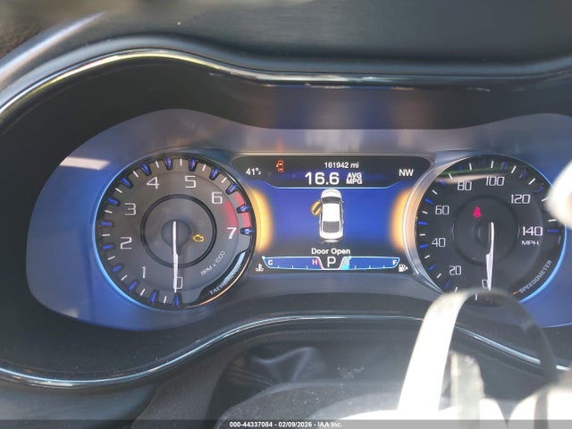 Продаж на аукціоні авто 2015 Chrysler 200 S, vin: 1C3CCCBB0FN538105, номер лоту: 44337084
