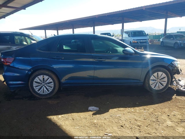 3VWN57BU6KM013140 Volkswagen Jetta 1.4t S
