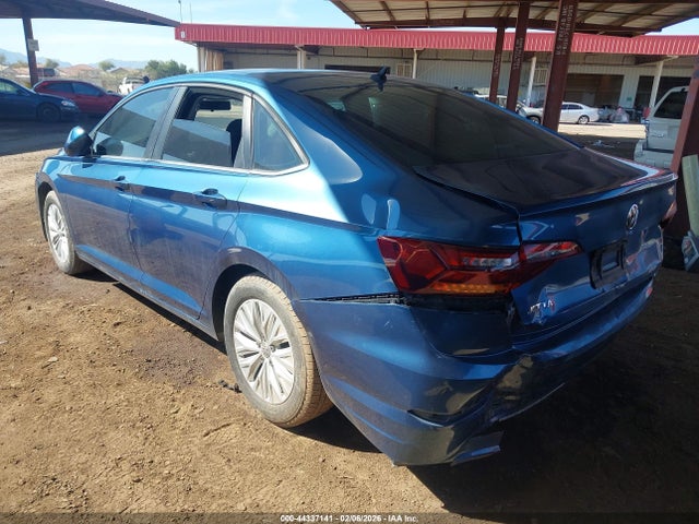 3VWN57BU6KM013140 Volkswagen Jetta 1.4t S