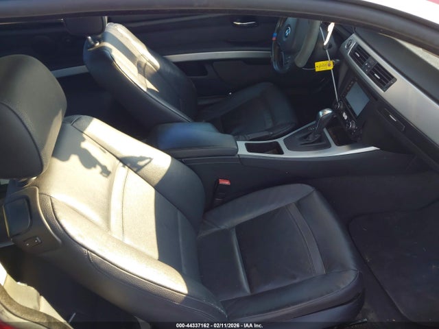 2011 BMW 3 SERIES WBAKE3C57BE557154 Photo 4