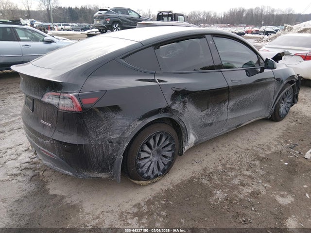 2022 Tesla Model Y Performance Dual Motor All-wheel Drive მანქანა იყიდება აუქციონზე, vin: 7SAYGDEF9NF366571, აუქციონის ნომერი: 44337180