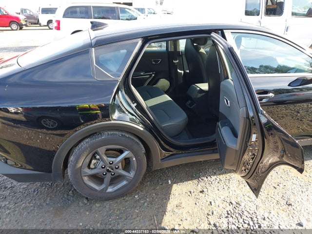 KIA K4 Lxs 2025 3KPFT4DE1SE192747 Image 8