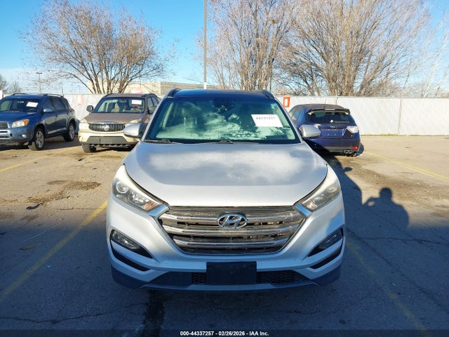 KM8J3CA26GU250936 Hyundai Tucson Limited