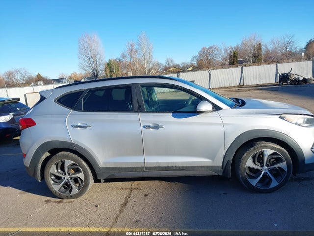 KM8J3CA26GU250936 Hyundai Tucson Limited