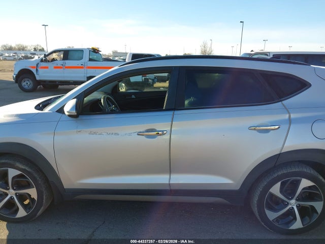 KM8J3CA26GU250936 Hyundai Tucson Limited