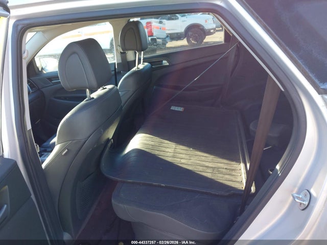 KM8J3CA26GU250936 Hyundai Tucson Limited