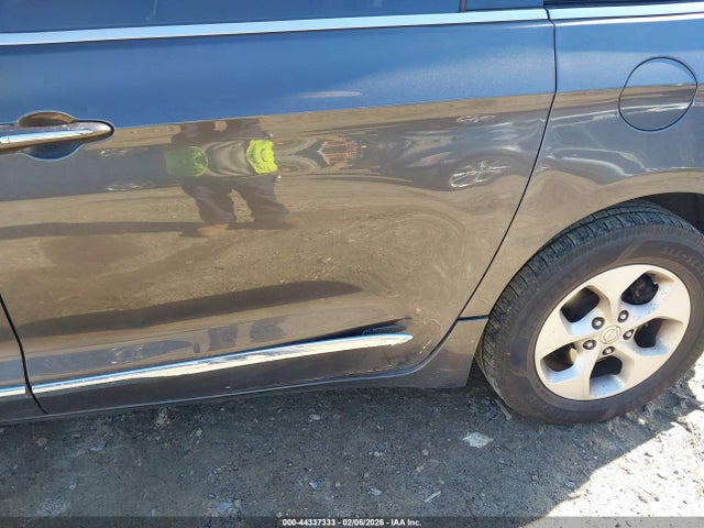 Aukcja sprzedaży 2017 Chrysler Pacifica Touring-l Plus, vin: 2C4RC1EG0HR577574, numer aukcji: 44337333
