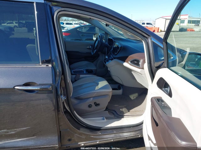Aukcja sprzedaży 2017 Chrysler Pacifica Touring-l Plus, vin: 2C4RC1EG0HR577574, numer aukcji: 44337333