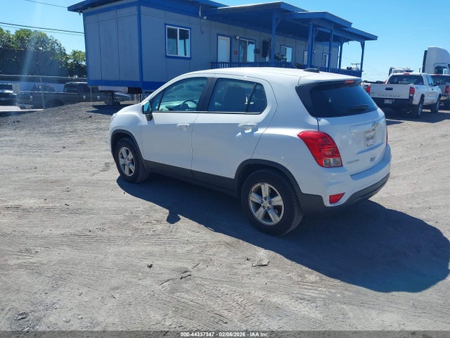 Chevrolet TRAX LS 2018 KL7CJNSB3JB605252 Image 3