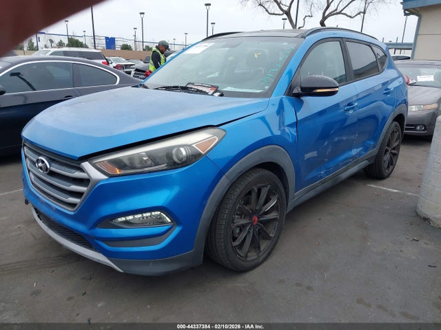 Hyundai Tucson Night 2017 KM8J33A2XHU465611 Image 2