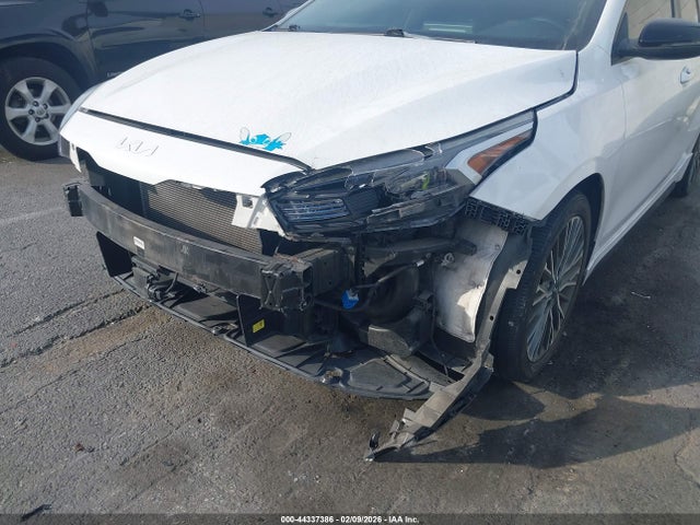 3KPF54AD4NE436997 KIA Forte Gt-line