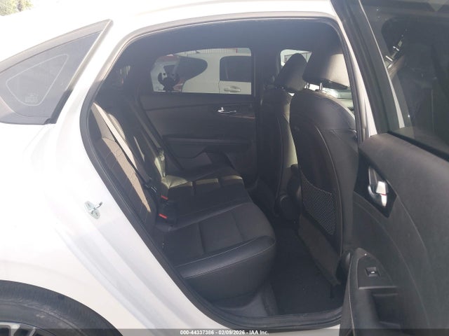 3KPF54AD4NE436997 KIA Forte Gt-line