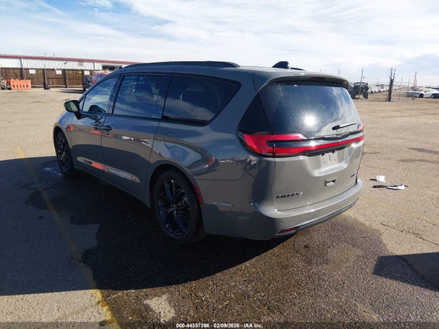 Chrysler Pacifica Limited 2025 2C4RC1GG6SR552571 Image 3