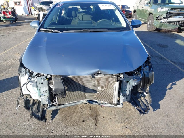Toyota Corolla Hybrid Le 2022 JTDEAMDE2NJ053266 Image 6