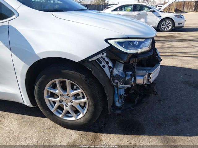 Chrysler Pacifica Select 2025 2C4RC1BG3SR545598 Image 18