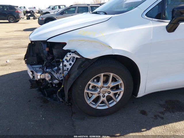 Chrysler Pacifica Select 2025 2C4RC1BG3SR545598 Image 19