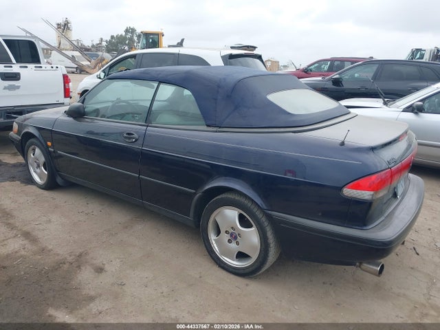 1997 SAAB 900 YS3DF78N9V7013426 Photo 2
