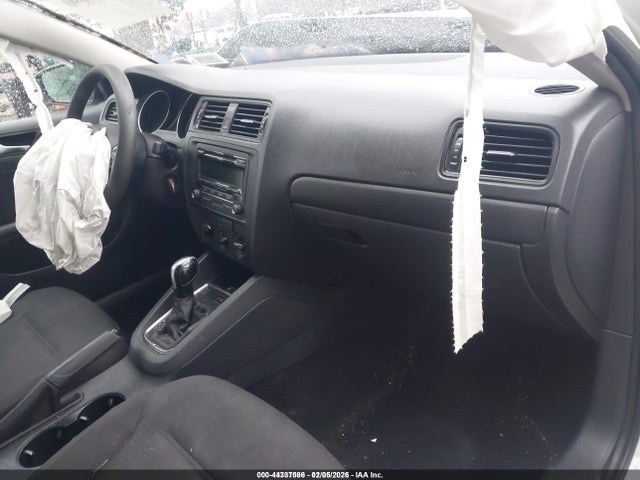 Продажа на аукционе авто 2015 Volkswagen Jetta 2.0l S, vin: 3VW2K7AJ0FM315449, номер лота: 44337586