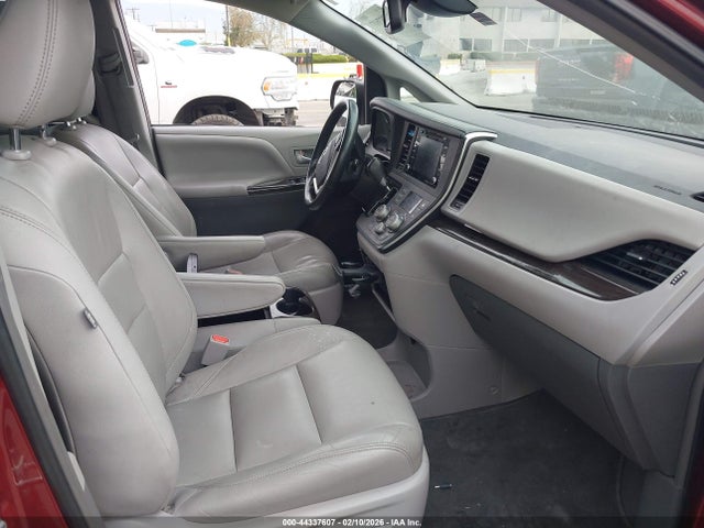 Продажа на аукционе авто 2019 Toyota Sienna Xle 8 Passenger, vin: 5TDYZ3DC6KS017142, номер лота: 44337607