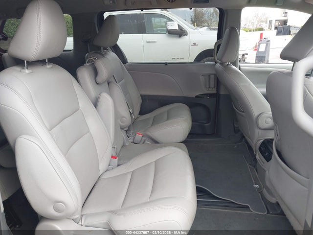 Продажа на аукционе авто 2019 Toyota Sienna Xle 8 Passenger, vin: 5TDYZ3DC6KS017142, номер лота: 44337607