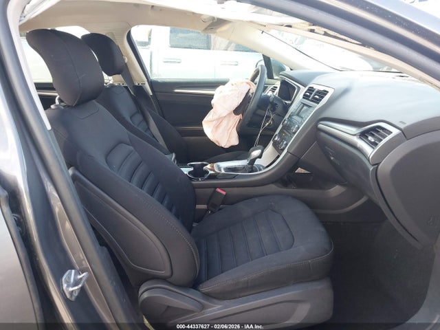 3FA6P0LU7ER392749 Ford Fusion Hybrid Se