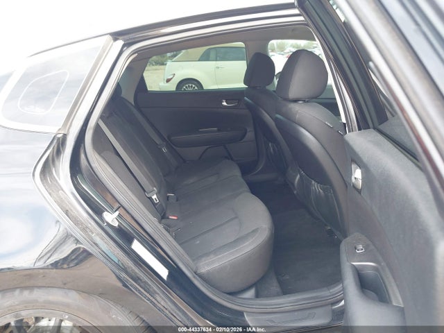 5XXGT4L32JG206343 KIA Optima Lx