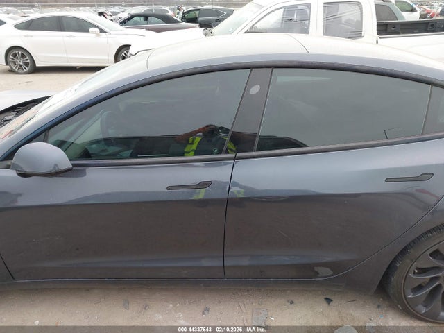 44337643 :رقم المزاد ، 5YJ3E1EC6PF637395 vin ، 2023 Tesla Model 3 Performance Dual Motor All-wheel Drive مزاد بيع