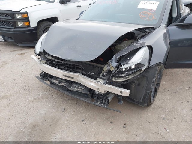 44337643 :رقم المزاد ، 5YJ3E1EC6PF637395 vin ، 2023 Tesla Model 3 Performance Dual Motor All-wheel Drive مزاد بيع