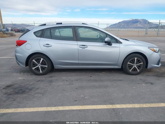 4S3GTAD67L3713278 Subaru Impreza Premium 5-door