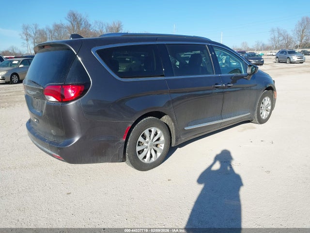 Продажа на аукционе авто 2019 Chrysler Pacifica Touring L, vin: 2C4RC1BGXKR531522, номер лота: 44337719