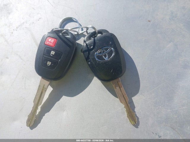 2017 TOYOTA RAV4 JTMWFREV1HJ120932 Photo 10