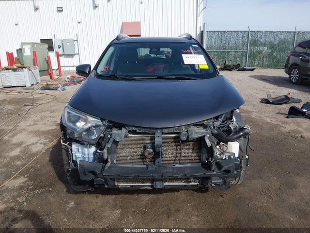 JTMWFREV1HJ120932 Toyota Rav4 Xle