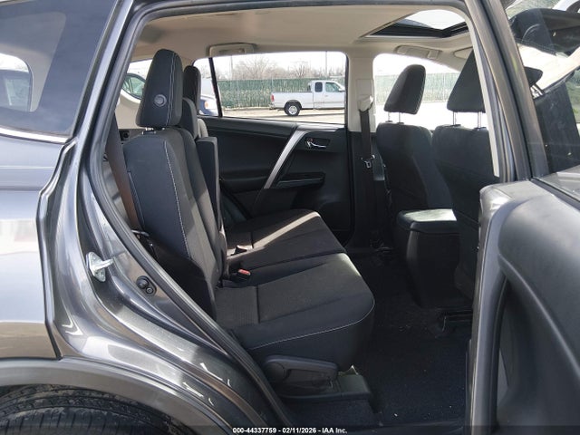 2017 TOYOTA RAV4 JTMWFREV1HJ120932 Photo 7