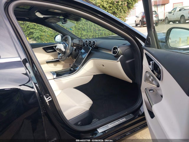 W1KAF4GB7RR223667 Mercedes-Benz C 300