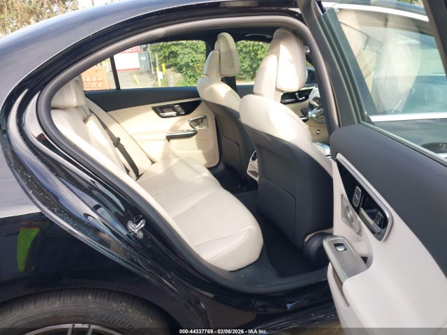 W1KAF4GB7RR223667 Mercedes-Benz C 300