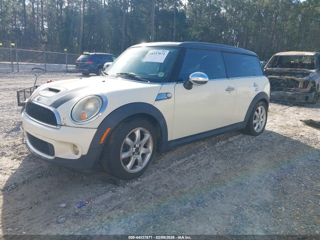 2010 MINI COOPER S CLUBMAN WMWMM3C57ATP94569 Photo 1