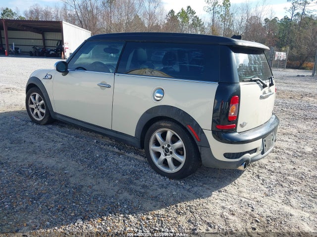 2010 MINI COOPER S CLUBMAN WMWMM3C57ATP94569 Photo 2