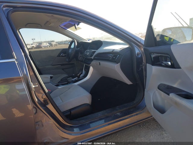 1HGCR2F37HA231145 Honda ACCORD LX