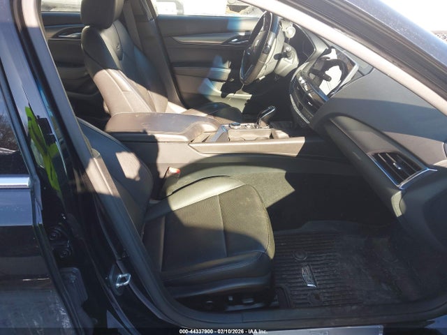 44337900 :رقم المزاد ، 1G6DT5RW8M0121171 vin ، 2021 Cadillac Ct5 Premium Luxury مزاد بيع