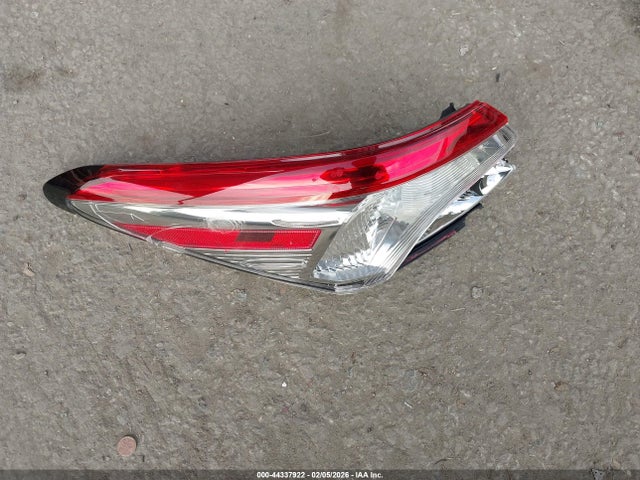 4T1B11HK4KU840677 Toyota CAMRY SE