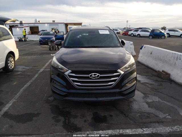 KM8J33A44HU508633 Hyundai TUCSON SE