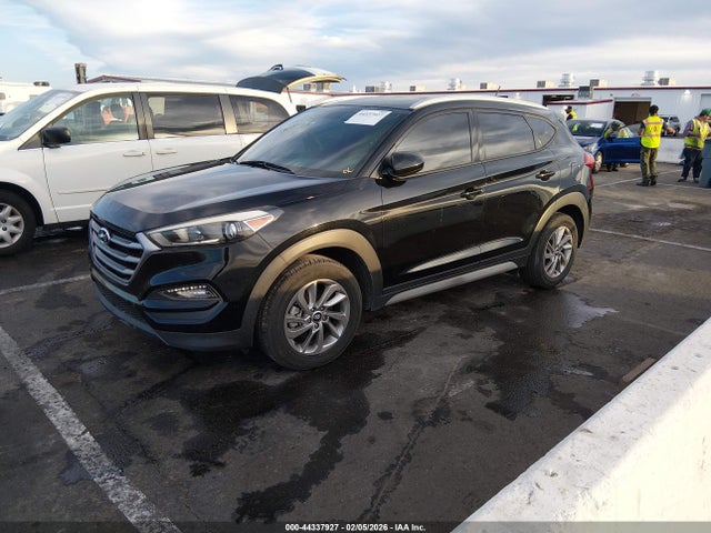 KM8J33A44HU508633 Hyundai TUCSON SE