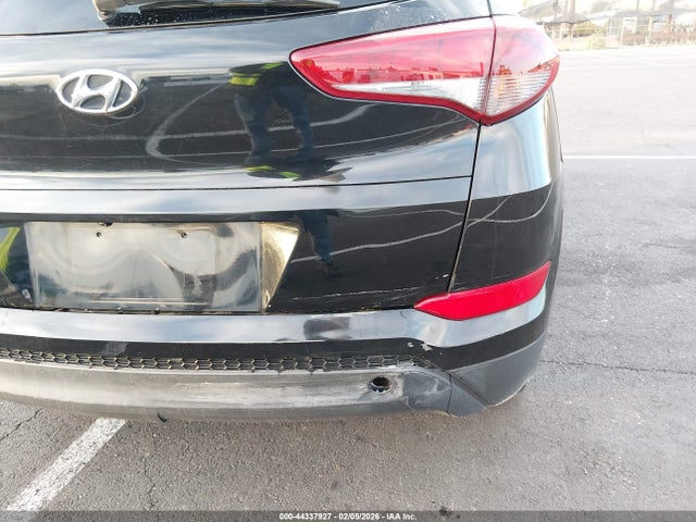 KM8J33A44HU508633 Hyundai TUCSON SE